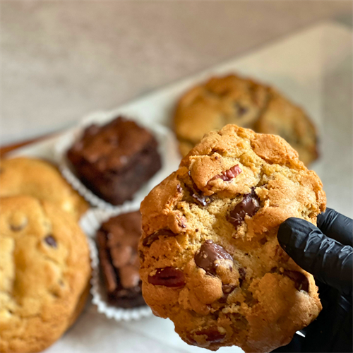 Gallery Image happy-chocoholic-trio.png