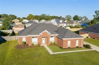 Amy Cuny, Associate Broker, Bellator Real Estate - Fairhope
