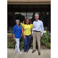 Thomas Hospital Auxiliary awards health career scholarship to area student