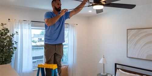 Gallery Image ceiling-fan-installation-1280x640.jpg