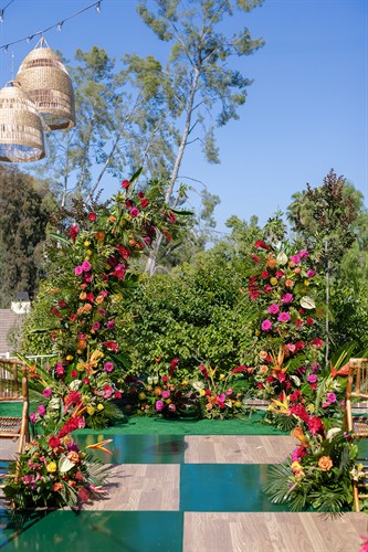 Vintage Hawaiian inspired wedding