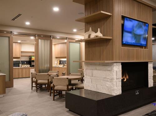 Gallery Image Lobby_1920x1080.JPG