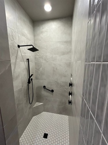 Gallery Image Bathroom_Remodel_2.jpeg