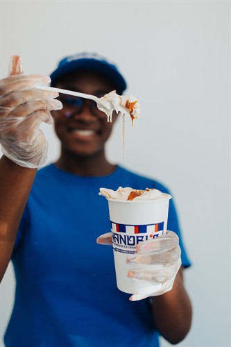 Gallery Image Scooper_with_caramel.jpg