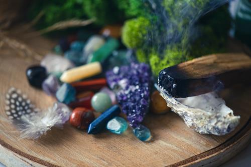 Gallery Image vecteezy_various-crystals-for-healing-magical-practices-minerals_22723725_953.jpg