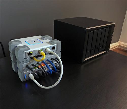 A unique backup and cyber security solution, built into a small kit. A unique backup and cyber security solution, built into a small kit.