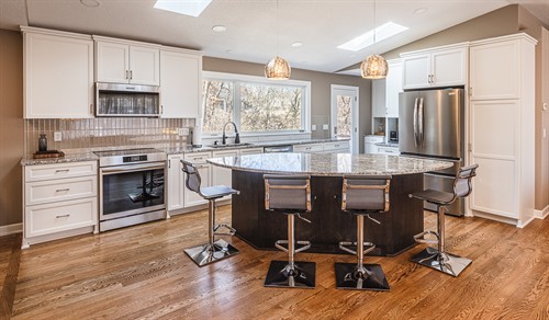 Gallery Image 2025_Roberts_Showcase_Home_Lakeville_16500_Kingsley_Ct-4515.jpg