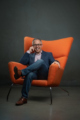 Gallery Image Headshot-06-web.jpg