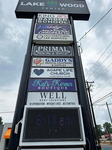 New Branding on shopping center / Panaflex Faces with translucent vinyl