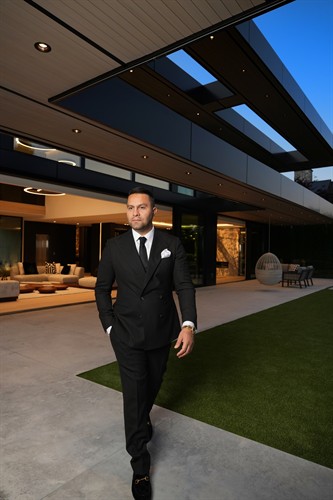 Maz Majidi brings real estate, construction, building design, and marketing experience to luxury property decisions in Vancouver.