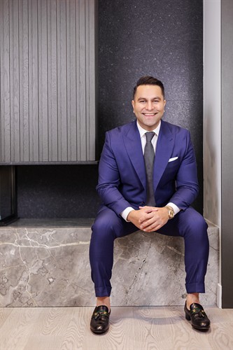 Trusted real estate advisor for buyers and sellers evaluating luxury homes in North Vancouver, West Vancouver, and Vancouver.