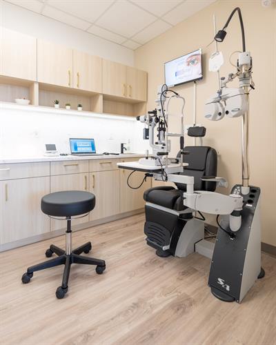 We provide efficient and thorough eye exams through automated and innovative equipment. 