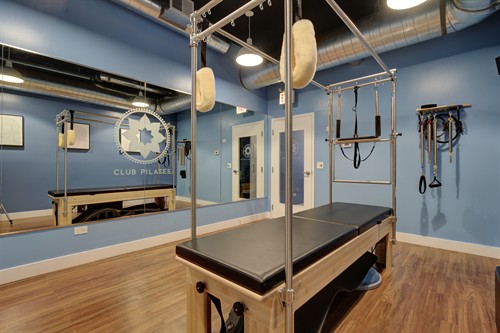 Gallery Image Club_Pilates_Lakeview_(011).jpg