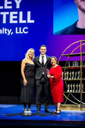 Gallery Image CARAWARD.jpg