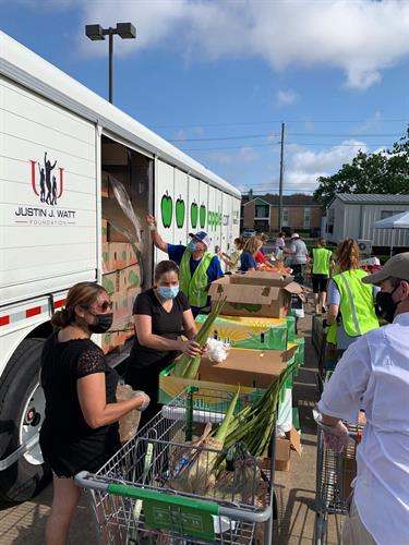 HFB Mobile Food Truck delivers to MESA's Food Pantry 2021