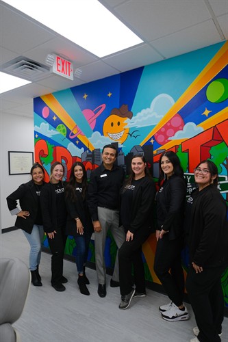 Gallery Image Mural_Team_Pic.jpg