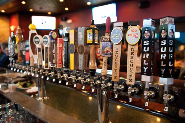 Crooked Pint Ale House | Restaurants