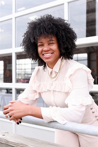 Gallery Image Dee.jpg