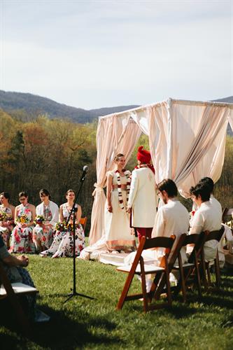 Gallery Image maya_binit.p3-125_Leslie_Swan.jpg
