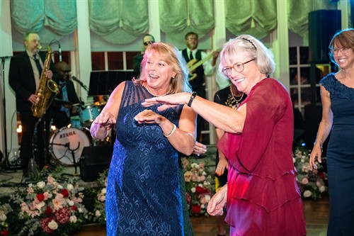 Gallery Image 2024-11-02_Caroline-Corey-Williamsburg-Inn-119_websize.jpg