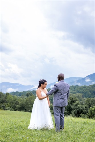 Gallery Image 2025-07-18_Couples-Portraits_Tia-and-Patrick-Wedding-012_websize.jpg