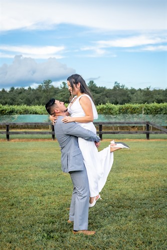 Gallery Image 2025-08-12_Newlywed-Portraits_Lizbeth-Guillermo-Merrie-Mill-49_websize.jpg