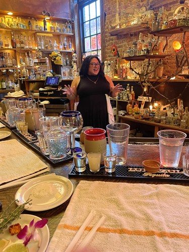 Gallery Image mixologyclassMJ.jpeg