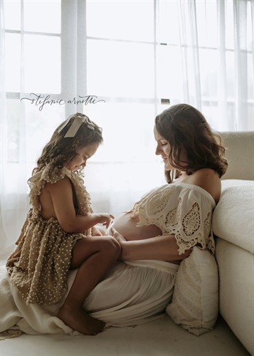 Gallery Image maternity-photographer_14.jpg