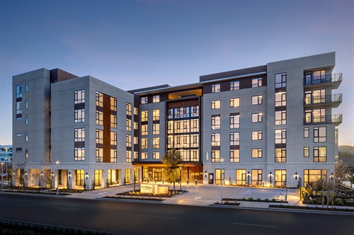 Gallery Image building_at_night.jpg
