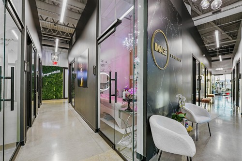 Gallery Image IMAGE_Studios_Lobby_6.jpeg