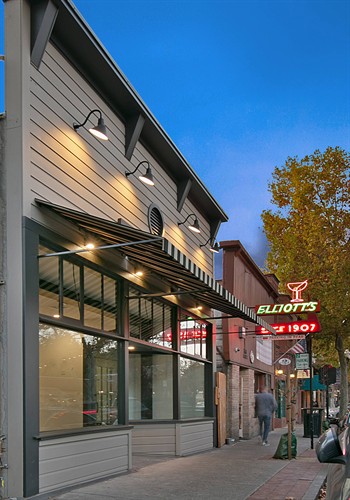Gallery Image Elliotts_12_in_wide.jpg