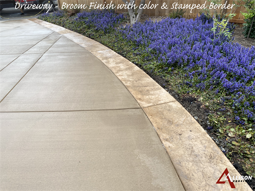 Gallery Image Driveway_-_Broom_Finish_with_color_and_Stamped_Border_.png