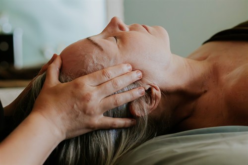 Deep tissue massage for the head