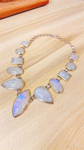 Gallery Image Large_Moonstone_Necklace_2.jpg