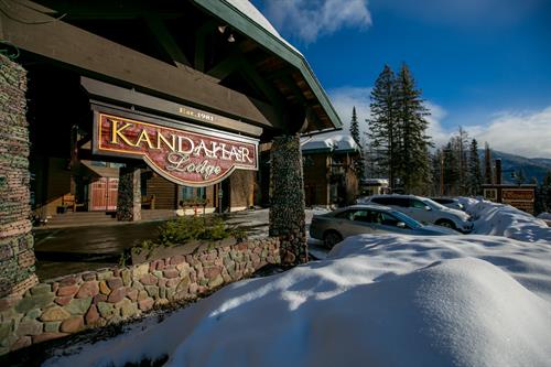 Ski-in/out hotel in upper village of Whitefish Mountain Resort
