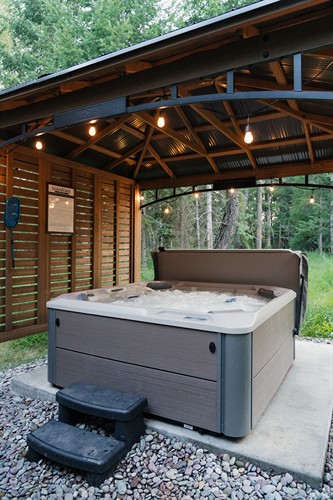Private hot tub at Tamarack Cabin