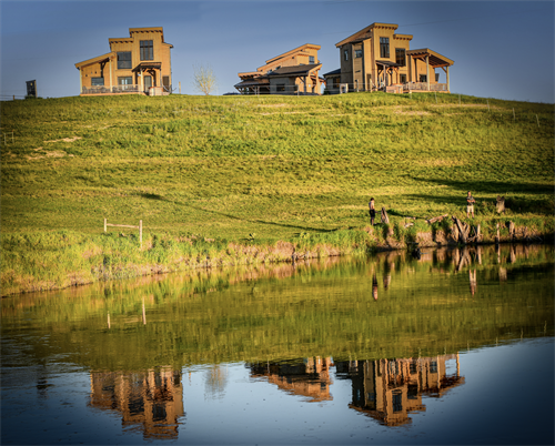 Cabins and Stillwater River at Clydesdale Outpost