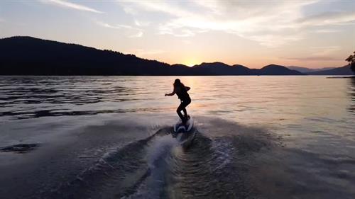 Learn to ride an electric wakeboard aka "jetboard" with half-day & full-day rentals, delivered to you on any lake in the greater Flathead Valley