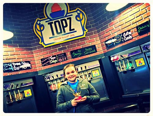 TOPZ Frozen Yogurt & Metro Deli