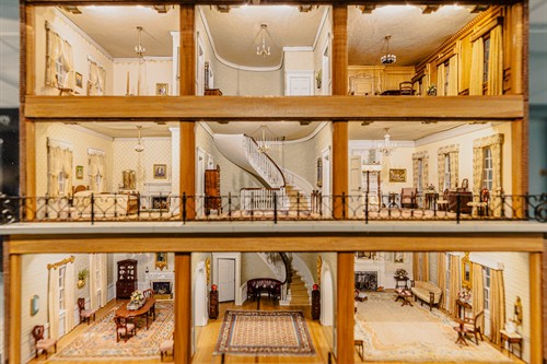 Gallery Image National_Museum_of_Toys_and_Miniatures_-_Exhibitions--3.jpg