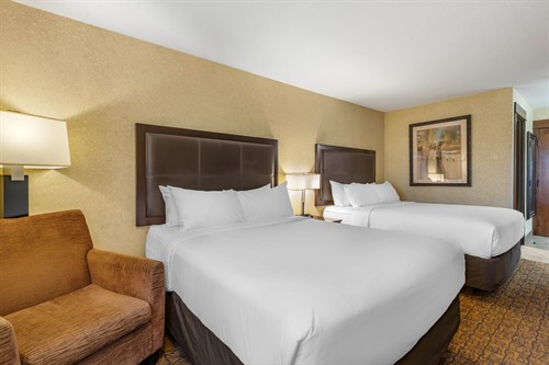 Gallery Image 2_QUEEN_BED_3.jpg