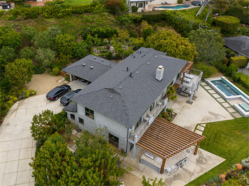 New shingle roof. Landmark PRO Solaris. Color: Moire Black