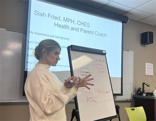 Teaching a parenting class about raising resilient, healthy, happy kids through PUSD