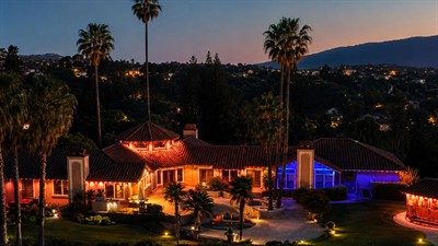Aglow Outdoor Lighting LLC