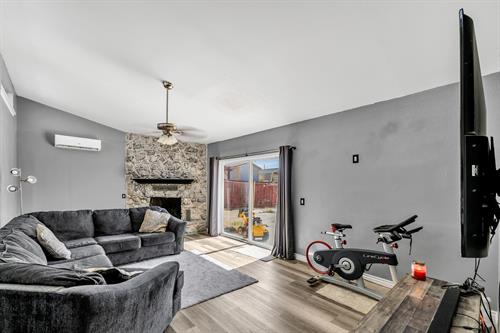 Gallery Image 233_N._Fairfield_St.-5-1.jpg
