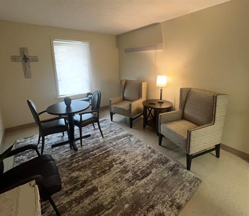 Gallery Image Hospice_Family_Lounge_2.jpg