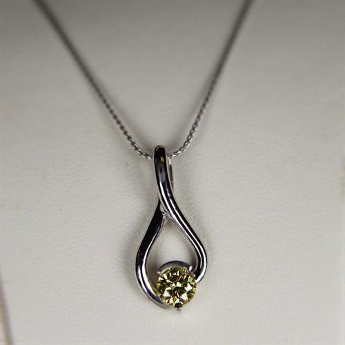Stunning Gemstone Necklace
