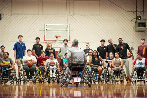 Gallery Image House_of_Victory_Bball_clinic_.jpg