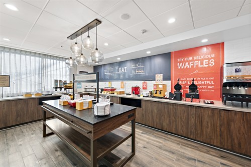 Gallery Image Hampton_Inn_LAX_(16).jpg