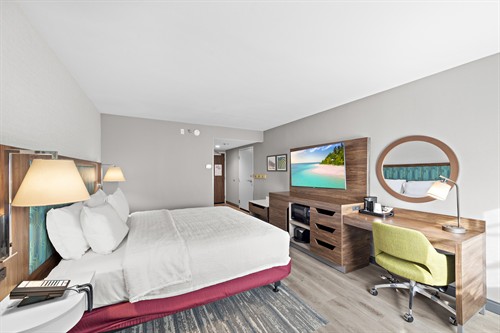 Gallery Image Hampton_Inn_LAX_(2).jpg